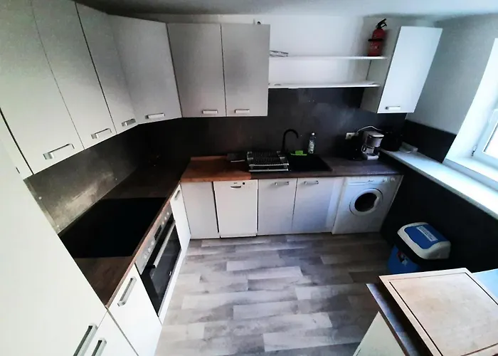 Townhouse For Fitters / Haus Fuer Monteure In